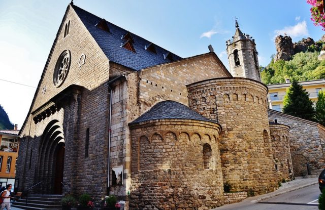 Església de Santa Maria, Ribes de Freser (Ripollès), terra de naixement d'en Janot Carbonell. Foto de Maria Rosa Ferré.